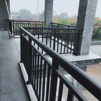 Balustrade de metal de ferro forjado Escalinha de escada Barranco Design de apartamento moderno