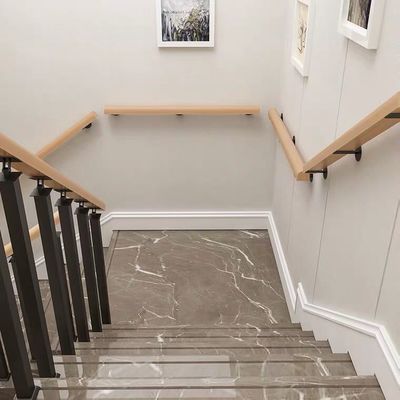 Modelos simples de escadas de ferro para montagem de parede em apartamentos