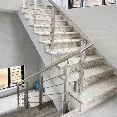Apartamento Interior Prefabricado Escadas de ferro forjado Barrancos Design moderno para apartamentos