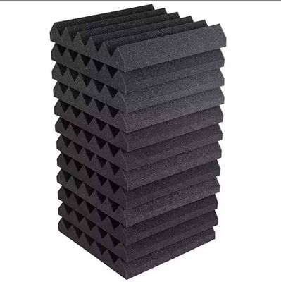 Material de Superisolamento acústico do fabricante espuma PU com densidade de 14-60 kg/m3 em preto