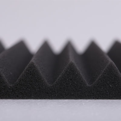 Espuma acústica de pirâmide resistente ao fogo de alta densidade para o design de edifícios de escritórios modernos