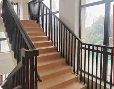 Apartamento de design moderno Balcão Aço inoxidável 304 316 Vermelho preto Escalão de escada