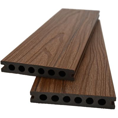 Pavimentos de madeira de madeira de madeira-plástico com laminados de ambos os lados e plástico PP