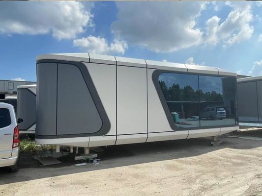 Cabine pré-fabricada solar móvel de estilo de design pós-moderno para experiência de acampamento de luxo