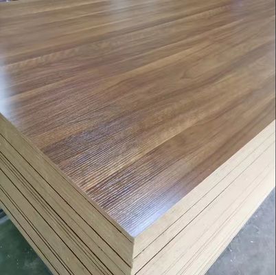Madeira contraplacada laminada de melamina 3mm-21mm impermeável para decoração de hotéis