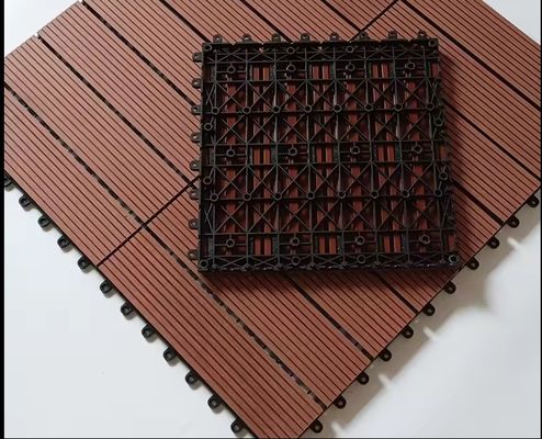 Terraço Madeira Plástico Composite Café WPC 300 * 300mm azulejos de piso para jardim ao ar livre suave