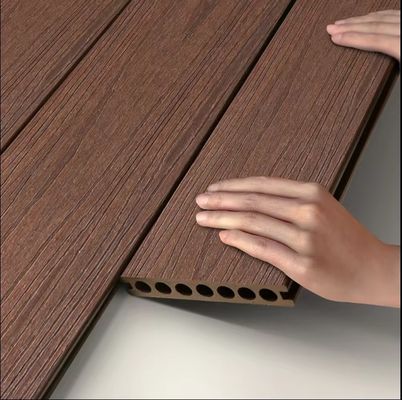 Pavimento de terraço de plástico de madeira lisa para piscinas de diferentes tamanhos