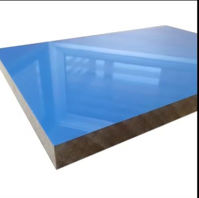 1220x2440mm Placas de madeira contraplacada de melamina não metálica branca laminada para mobiliário de apartamento