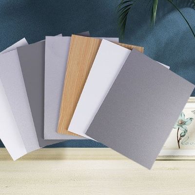 Painel de sanduíche de revestimento de alumínio à prova de fogo de 3 mm e 4 mm Um imperativo para o exterior moderno