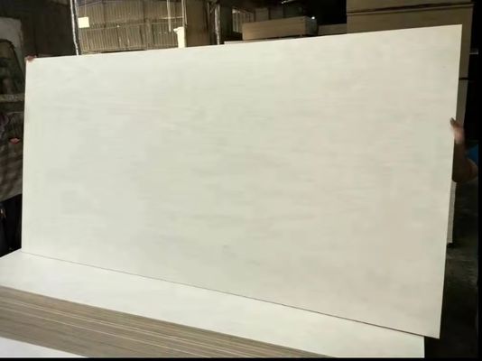 4x8 pés 1/2 3/4 5/8 espessura contraplacado de melamina para material de painel não metálico no Marrocos